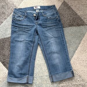 SO Women's Cropped Denim Jeans